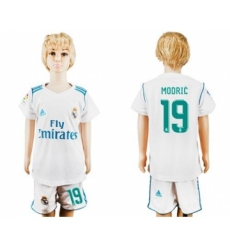 Real Madrid #19 Modric White Home Kid Soccer Club Jersey